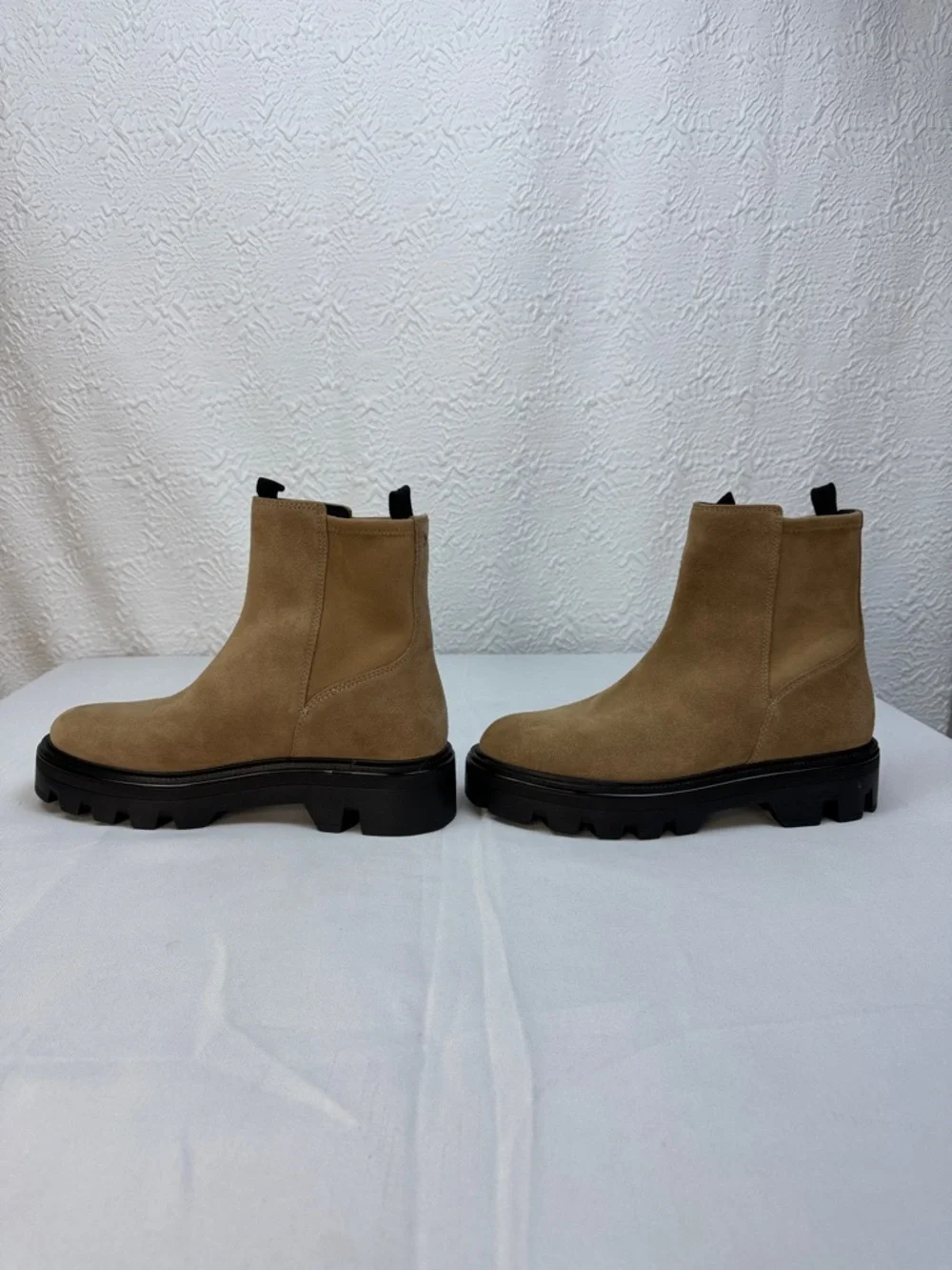 rag & bone Quinn Chelsea Boots Camel Suede Lug Sole New 39 (8/8.5) - Picture 3 of 9